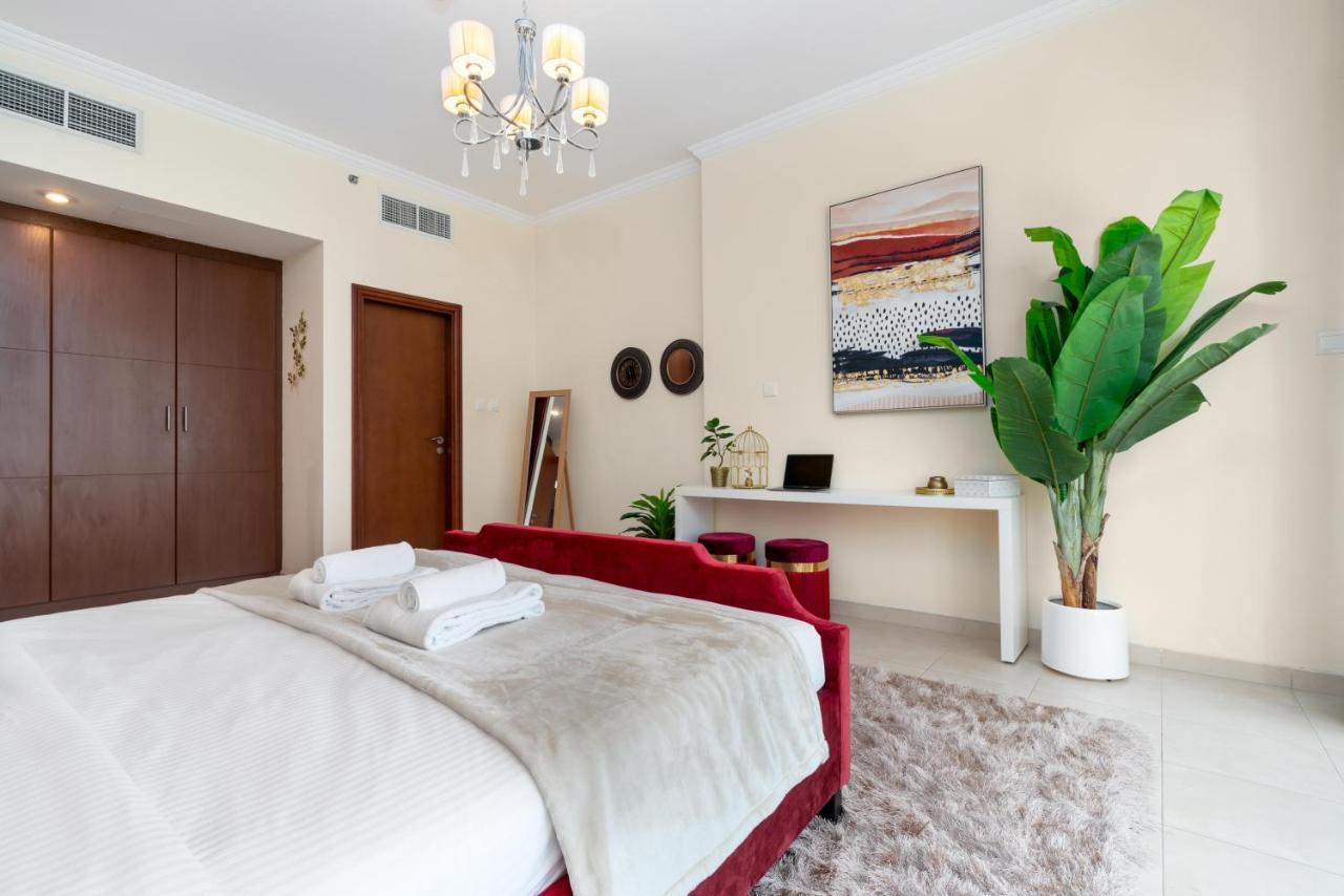 Spacious 2 Beds 5 Min Walk From Dubai Mall With Brand New Gym And Rooftop Swimming Pool Apartamento Exterior foto