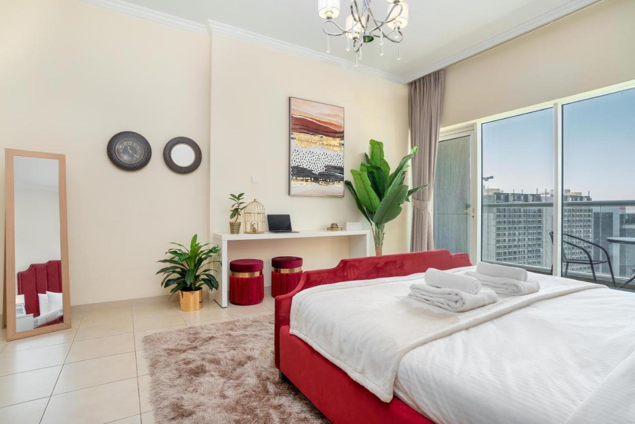 Spacious 2 Beds 5 Min Walk From Dubai Mall With Brand New Gym And Rooftop Swimming Pool Apartamento Exterior foto