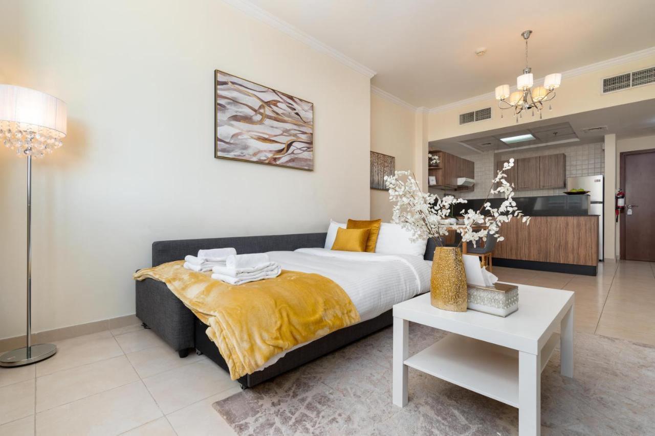 Spacious 2 Beds 5 Min Walk From Dubai Mall With Brand New Gym And Rooftop Swimming Pool Apartamento Exterior foto
