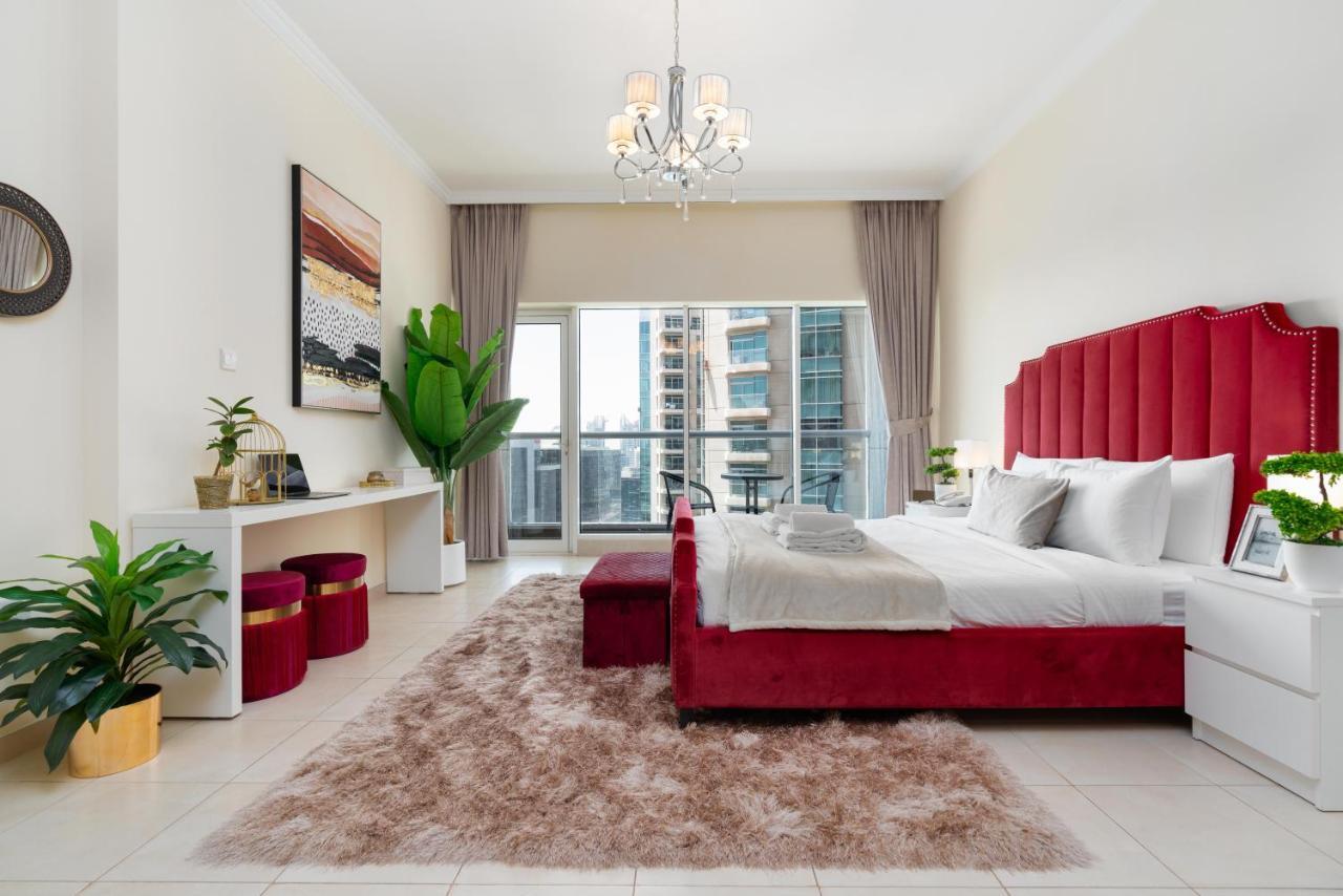 Spacious 2 Beds 5 Min Walk From Dubai Mall With Brand New Gym And Rooftop Swimming Pool Apartamento Exterior foto